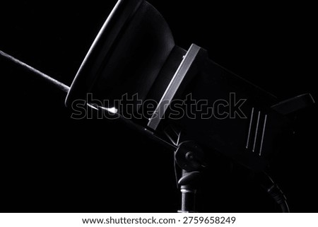 Studio flash. Strobe flash. Flash Light Speedlight with LED modeling light with standard reflector diffuser lampshade and 7-inch reflector.