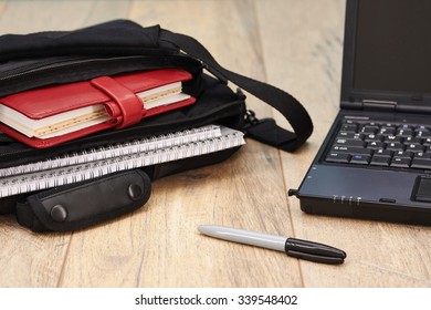 A Studio Photo Of A Laptop Shoulder Bag