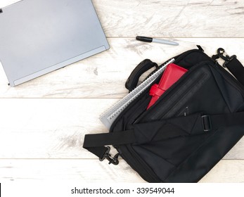 A Studio Photo Of A Laptop Shoulder Bag