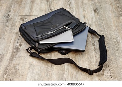 A Studio Photo Of A Laptop Shoulder Bag