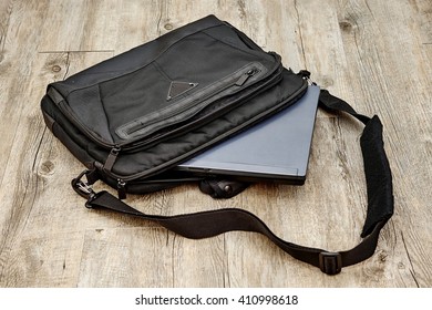 A Studio Photo Of A Laptop Shoulder Bag