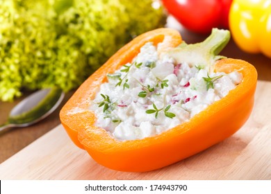 Stuffed Capsicum With Cottage Cheese, Radish And Cucumber