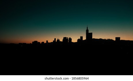 A Stunning Color In The Taipei City’s Sky. Beautiful Urban City Skyline Of Dawn.