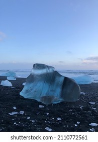 Stunning Large Iceberg Black Diamond Beach