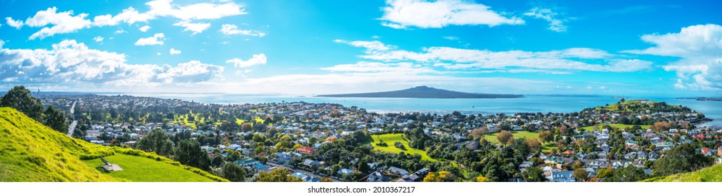 stunning view of Auckland from Mount Victoria lookout view point located in seaside village of Devonport, panoramic views of Auckland city, the Hauraki Gulf, Rangitoto Island and the north shore