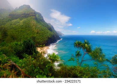 Stunning view from Kalalau trail in Kauai, Hawaii