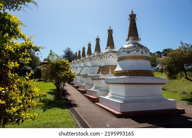 Stupa, Chörten, Chaitya, Chedi, Tibetan 