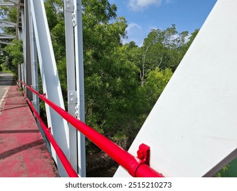 Sturdy steel framework for the bridge - Powered by Shutterstock