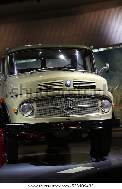 Stuttgart, Germany, 09 December 2016.\
Old and new cars collection shows the history of Mercedes from the\
beginnings in Mercedes museum Stuttgart\
Germany.