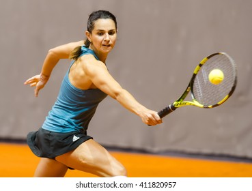 STUTTGART, GERMANY - APRIL 16, 2016: Amandine Hesse In Action At The 2016 Porsche Tennis Grand Prix