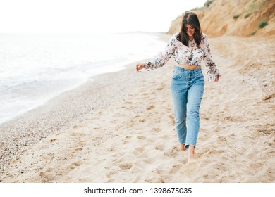 Stylish Hipster Girl Running On Beach Stock Photo 1398675035 | Shutterstock