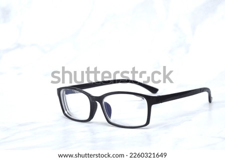 Stylish horn glasses for vision