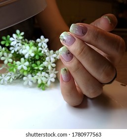 stylish manicure design short nails  ombre gradient light green  mint shade    modern design painted graphic leaves