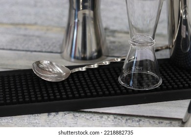 Stylish And Trendy Bar Accessories. Jag, Muddler, Squeezer, Shaker, Strainer, Jigger - Accessories For Bartenders In Restaurants And Bars. Bronze And Copper Cocktail Bartender Set