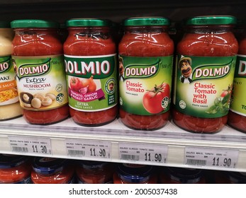 Subang Jaya, Malaysia - 18 June 2021 : Jar Of DOLMIO Pasta Sauce Flavour Display For Sell On The Supermarket Shelf With Selective Focus.