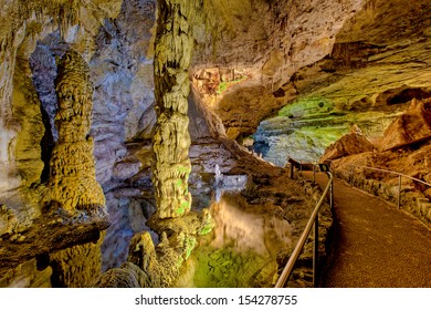 Subterranean Columns In Spring-fed Pool, Carlsbad Caverns National Park, New Mexico.