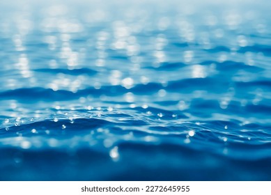 The subtle movements of the water surface with bubble and bokeh