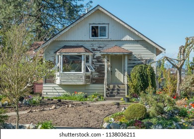 Suburban Fixer Upper House - Off The Beaten Path