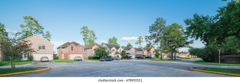 Suburban Residential Area, Row Of Modern Townhomes In Humble, Texas