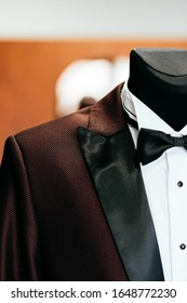 suit tailor-made in the store