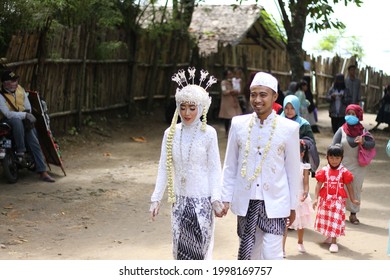 Sukabumi, Jawa Barat, Indonesia, June 27 2021 : Sundanese Traditional Clothes