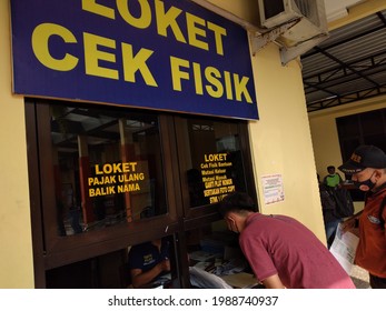 Sukoharjo, Indonesia - May 27, 2021: Vehicle Physical Inspection Counter To Complete The Vehicle Tax Payment Process At The Samsat Office. Government Public Services.