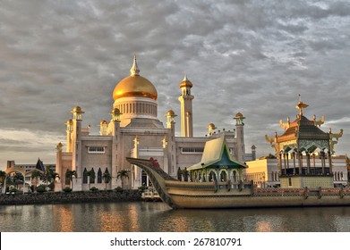 Sultan Omar Ali Saifuddin Mosque, Brunei Darussalam
