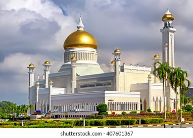 358 Masjid sultan omar ali Images, Stock Photos & Vectors | Shutterstock