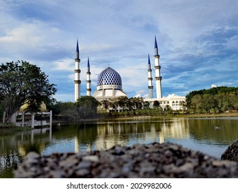 Sultan Salahuddin Abdul Aziz Mosque