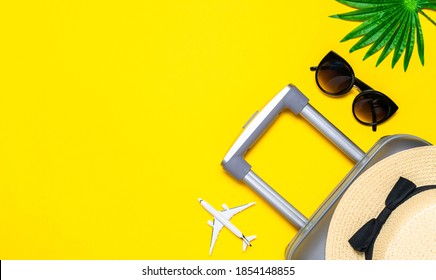 Flat Lay Green Suitcase Traveler Accessories Stock Illustration ...