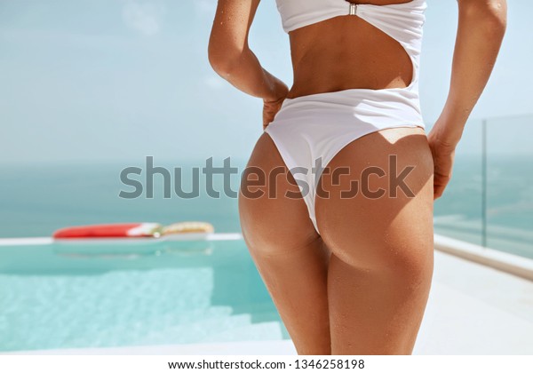 Sexy ass bikini