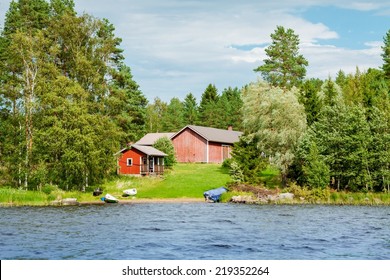 Summer Cottage By The Lake In Rural Finland