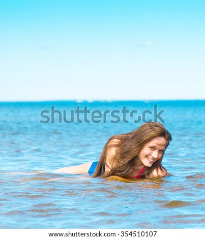 Summer Joy Active in Water 