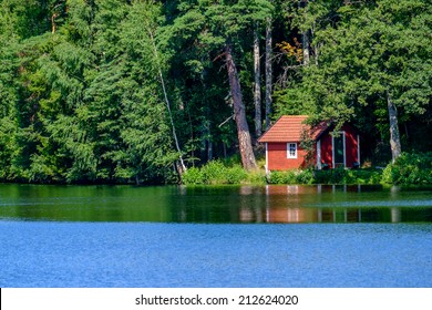 Cabin By A Lake Stock Photos Images Photography Shutterstock