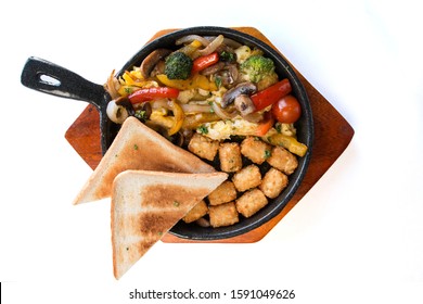 Summer Veggie Skillet. Vegetable Brunch With Toasted Bread,hash Brown,broccoli.