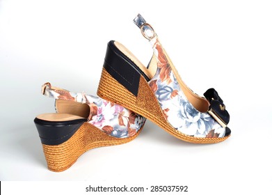 Summer Wedge Sandals With Flower Pattern