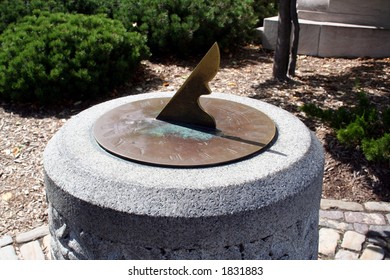 Concrete Sundial Collects Rain Water Inner 스톡 사진 1134757472 | Shutterstock