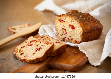 Sun Dried Tomato And Cheese Bread