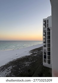 Sun going down on the ocean