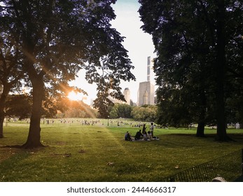 Sun rays in the park