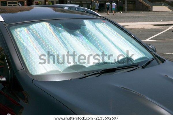 sun screen in the
car
