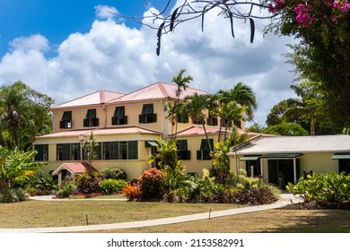 Sunbury Plantation House, Barbados. Restored Great House From Gentry Time Of The Island's Sugar Barons. Built In The 1600s By Matthew Chapman An Early Settler. Side Yard With Sun Porch And Gift Shop. 