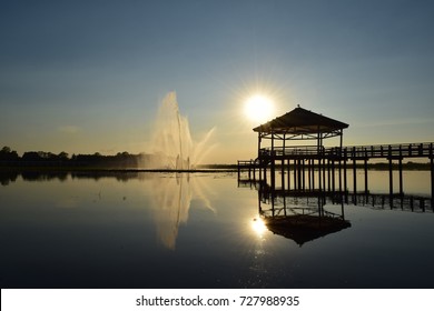 Sun,fountain