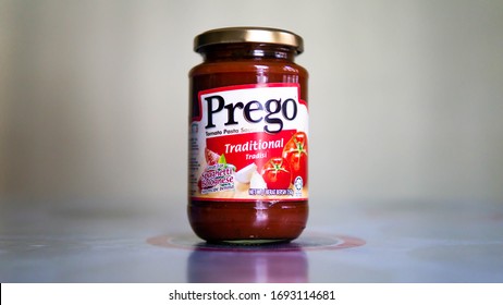 Sungai Buloh, Malaysia - April 4, 2020: Close Up View Of Prego Traditional Tomato Pasta Sauce Jar Bottle On A Table With Natural Light.