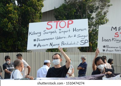 Sungai Petani, Kedah, Malaysia - September 21st 2019: Group of demonstrators fight for reject import plastic waste from oversea. Making illegal recycling works causing environmental pollution