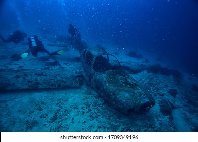 Sunken Plane Diving, Plane Crash, Incident, Search Under Water, Crash, Divers