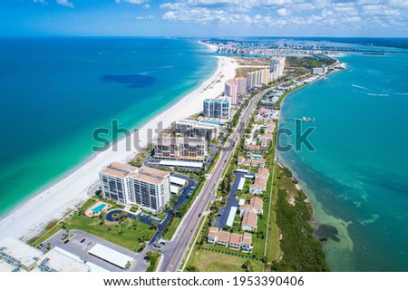 Sunny beach vista from St. Pete Beach, FL Imagine de stoc © 