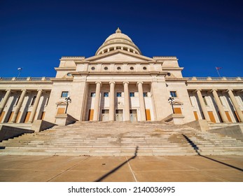 Sunny view of the State Capitol building at Arkansas
