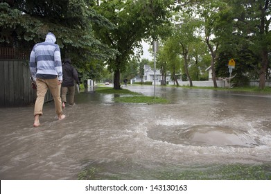 Sunnyside, Calgary Residents Walking Through Community During The 2013 Flood