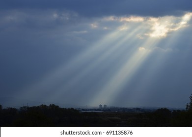 天使のはしご 朝日 の画像 写真素材 ベクター画像 Shutterstock